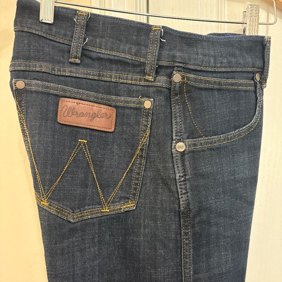 Men’s Wrabgler Retro jeans - Picture 1 of 3